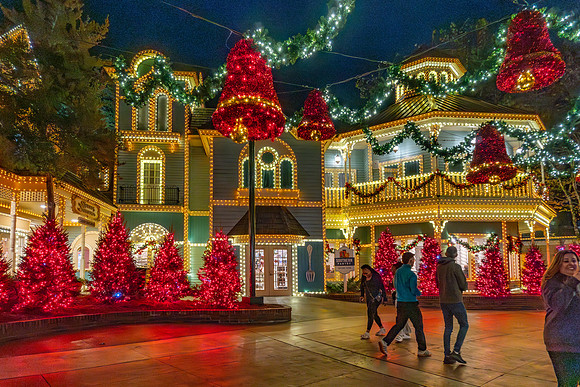 Dollywood Nov 25 13
