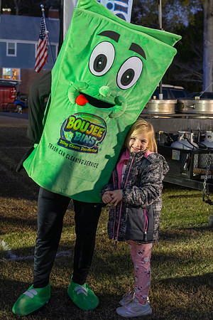 TrussvilleTreeLighting_2024_06