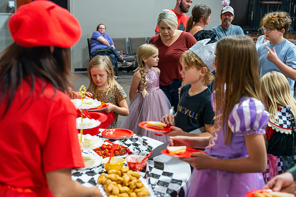 Roses 8th Birthday Party_14