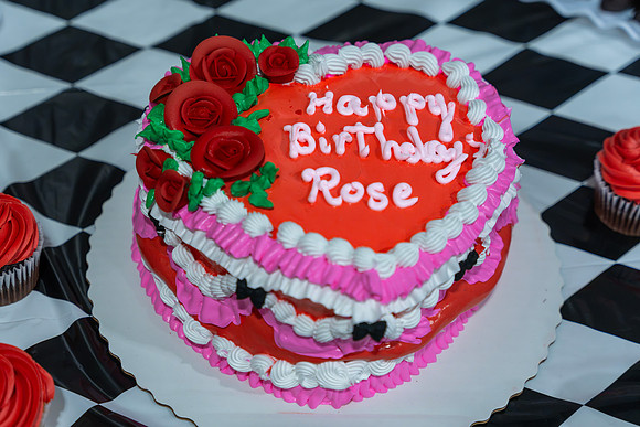 Roses 8th Birthday Party_06